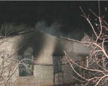 Возле Набережных Челнов ночью сгорел частный дом на две семьи